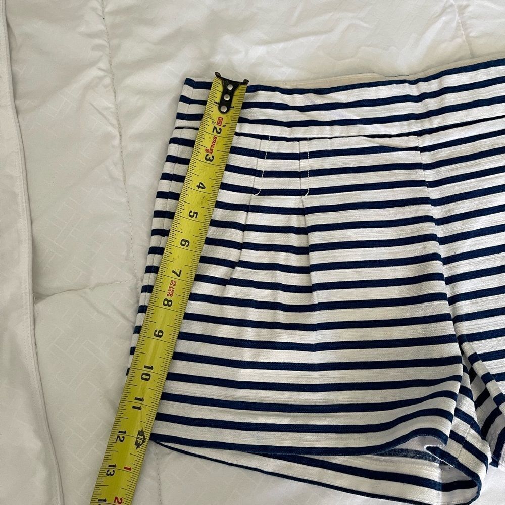 J Crew stripped Shorts - Picture 4 of 7